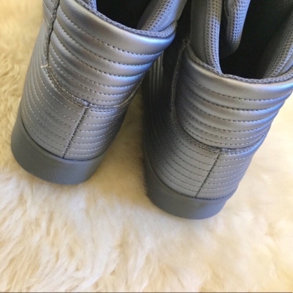 Nike Gray Flystepper 2K3 Sneakers - Picture 5 of 8